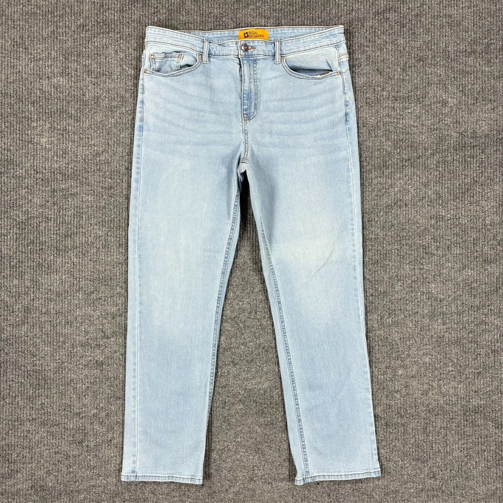 Regal Exchange Mens 38x32 Light Wash Stretch Jeans Straight Leg Denim Casual